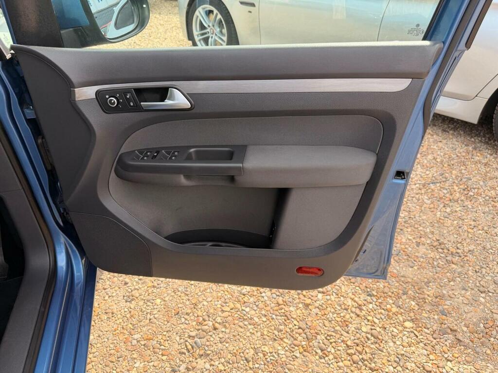 Volkswagen Touran Mpv 1.6 Tdi Se Dsg Euro 5 201313 Silver #30