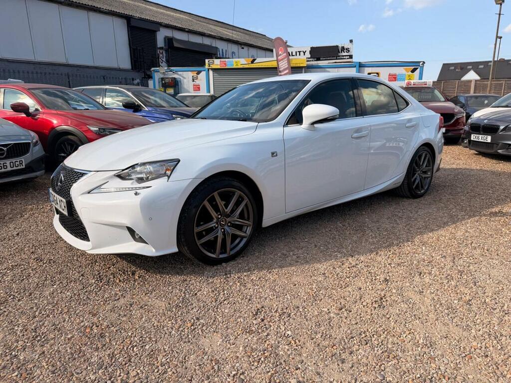 Lexus IS Hybrid White #5