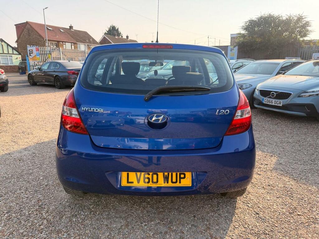 Hyundai I20 Edition Red #11