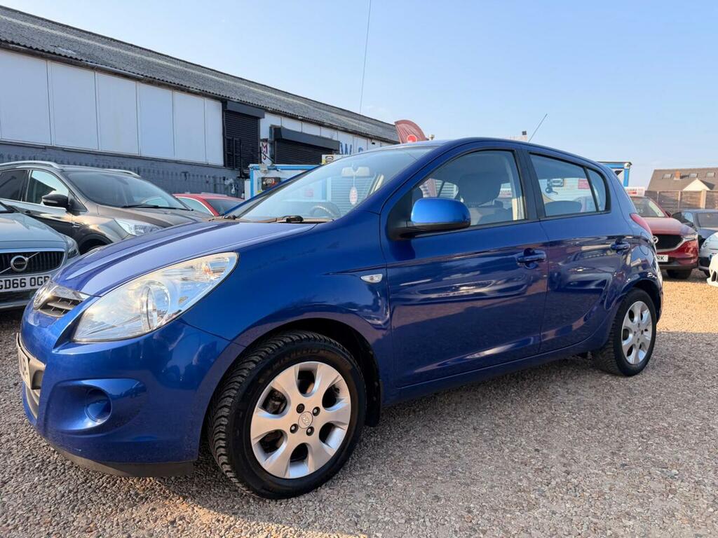 Hyundai I20 Edition Red #8