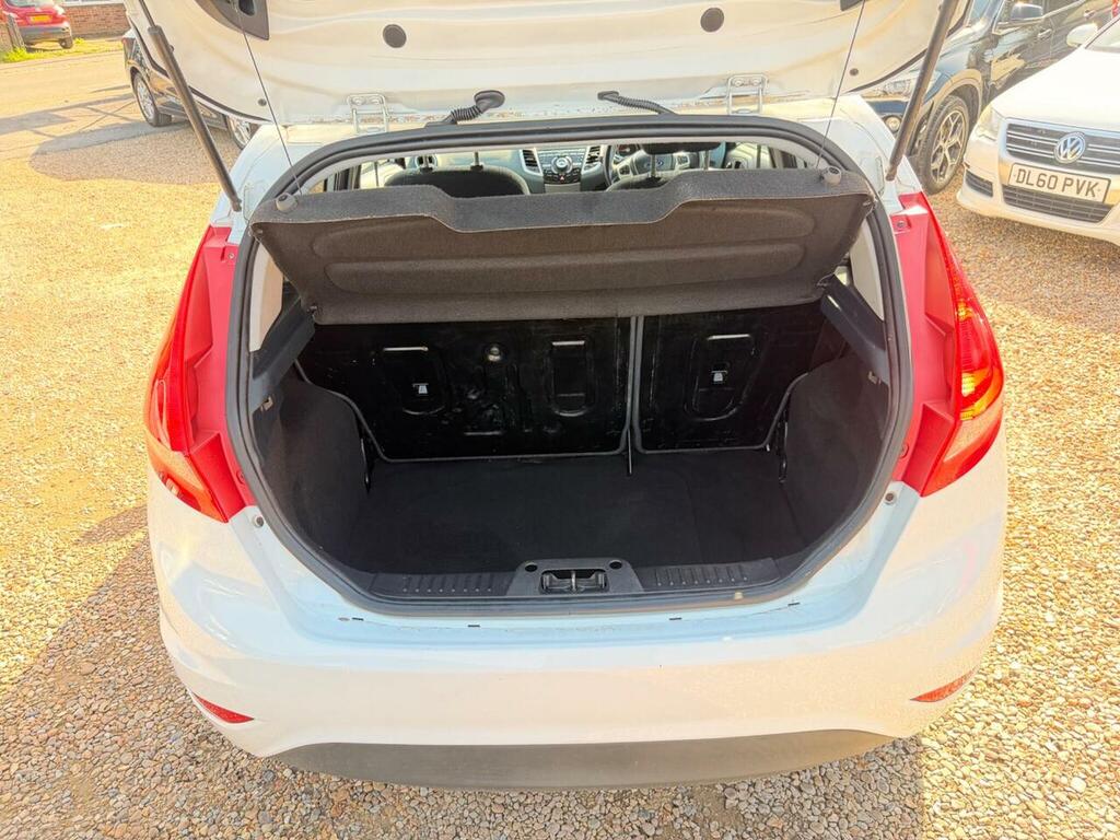 Ford Fiesta Titanium Red #8
