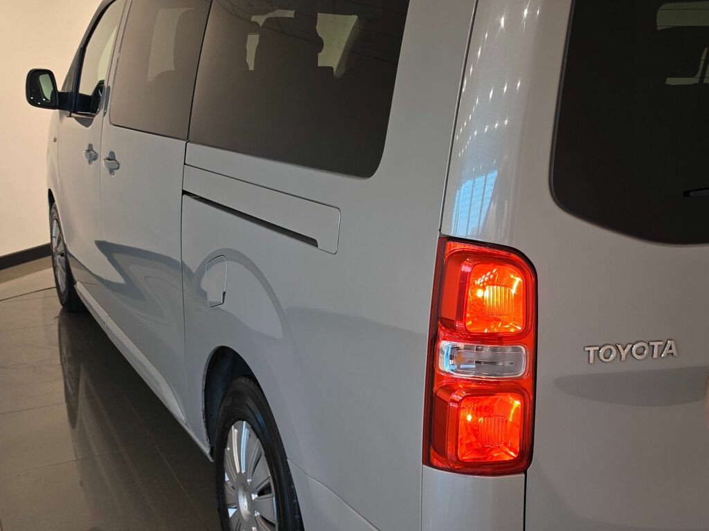 Toyota Proace Verso 2.0D Family Medium Mpv White #50