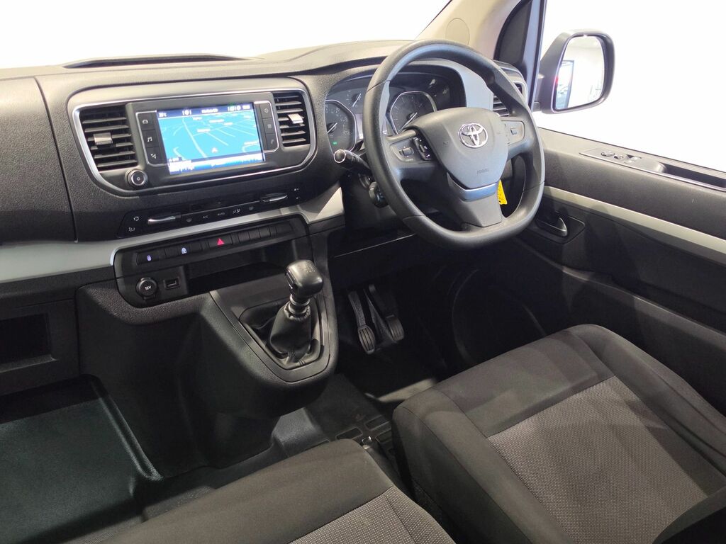Toyota Proace Verso 2.0D Family Medium Mpv White #73