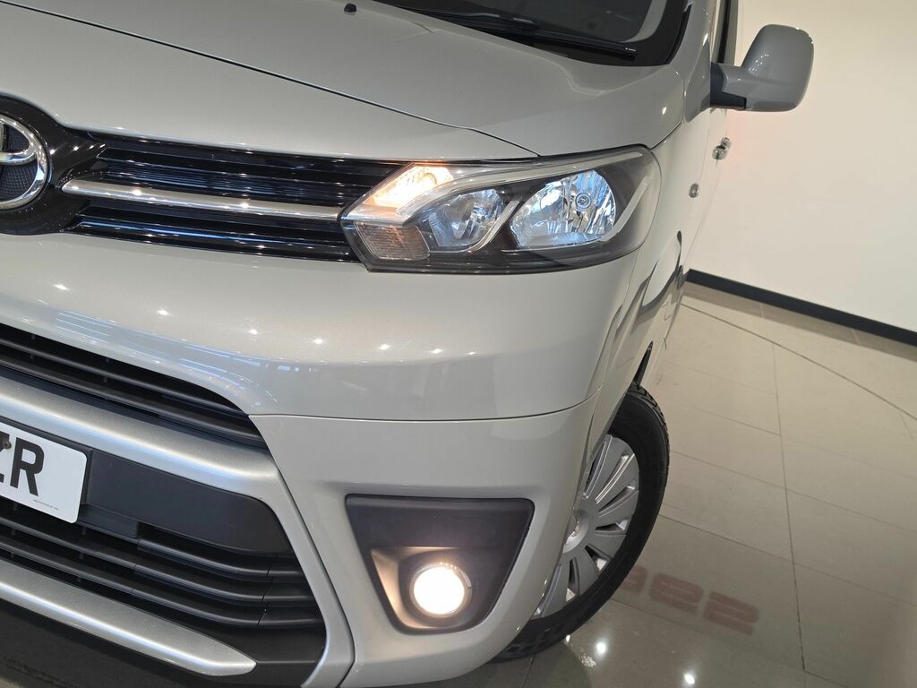 Toyota Proace Verso 2.0D Family Medium Mpv White #49