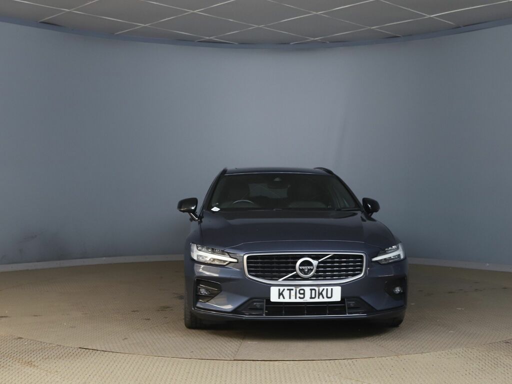 Volvo V60 2.0 D4 190 Momentum Estate White #7