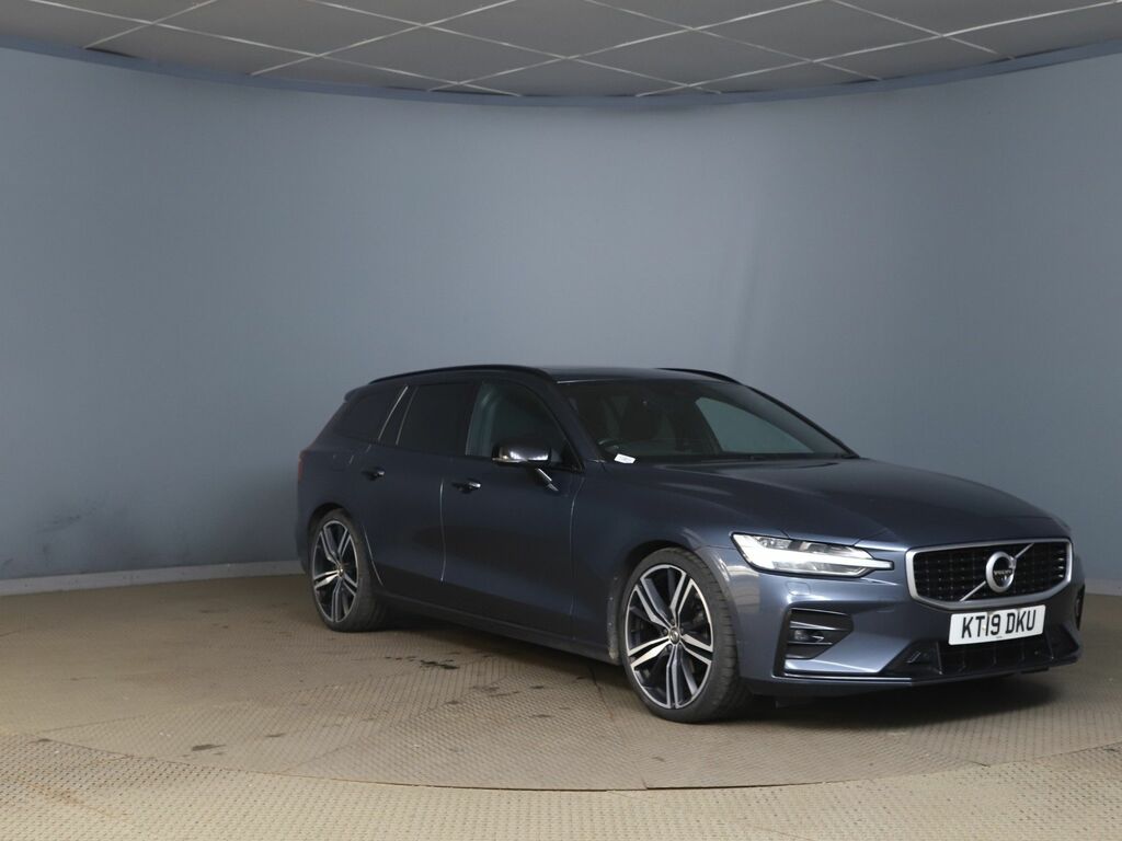 Volvo V60 2.0 D4 190 Momentum Estate White #10