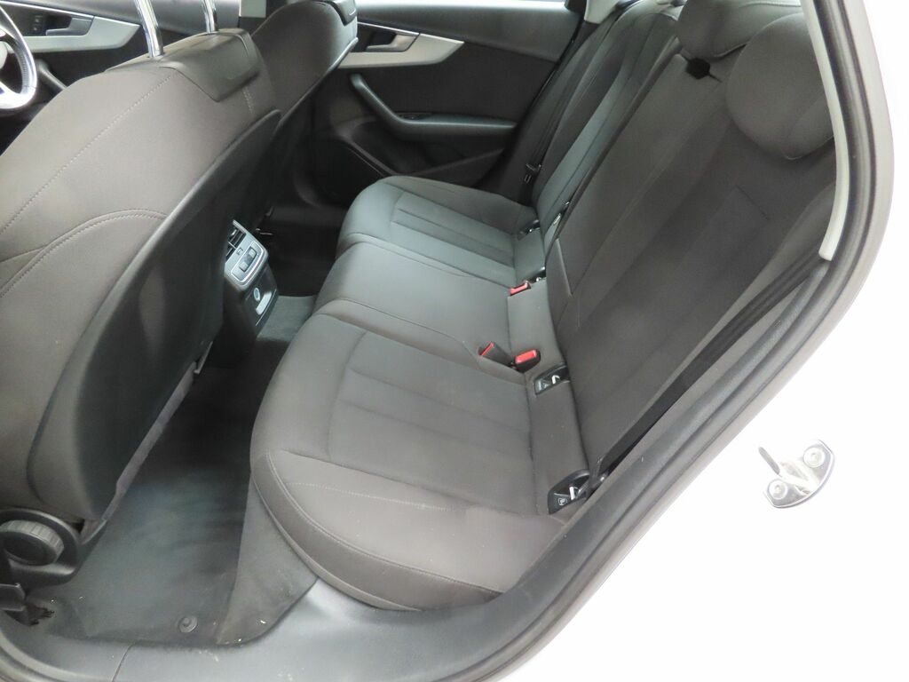 Audi A4 Tdi Ultra Sport Saloon White #6