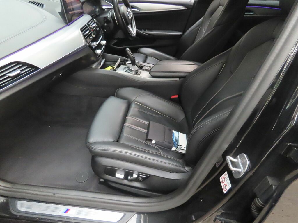BMW 5 Series 520D M Sport Touring Black #4