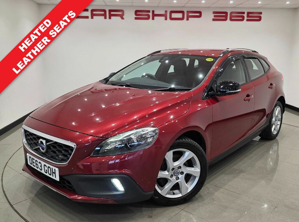 Volvo V40 Cross Country D2 Lux Hatchback Red