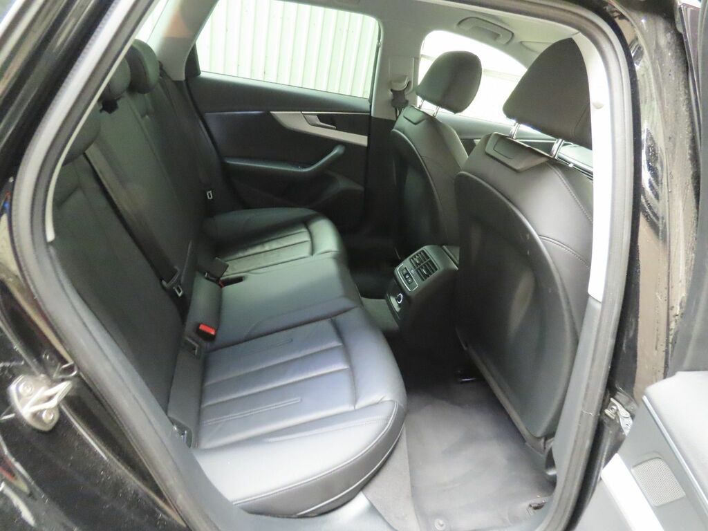 Audi A4 Avant Tdi Ultra Sport Estate Black #2