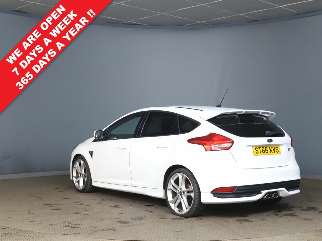 Ford Focus Tdci St-2 Hatchback White #2