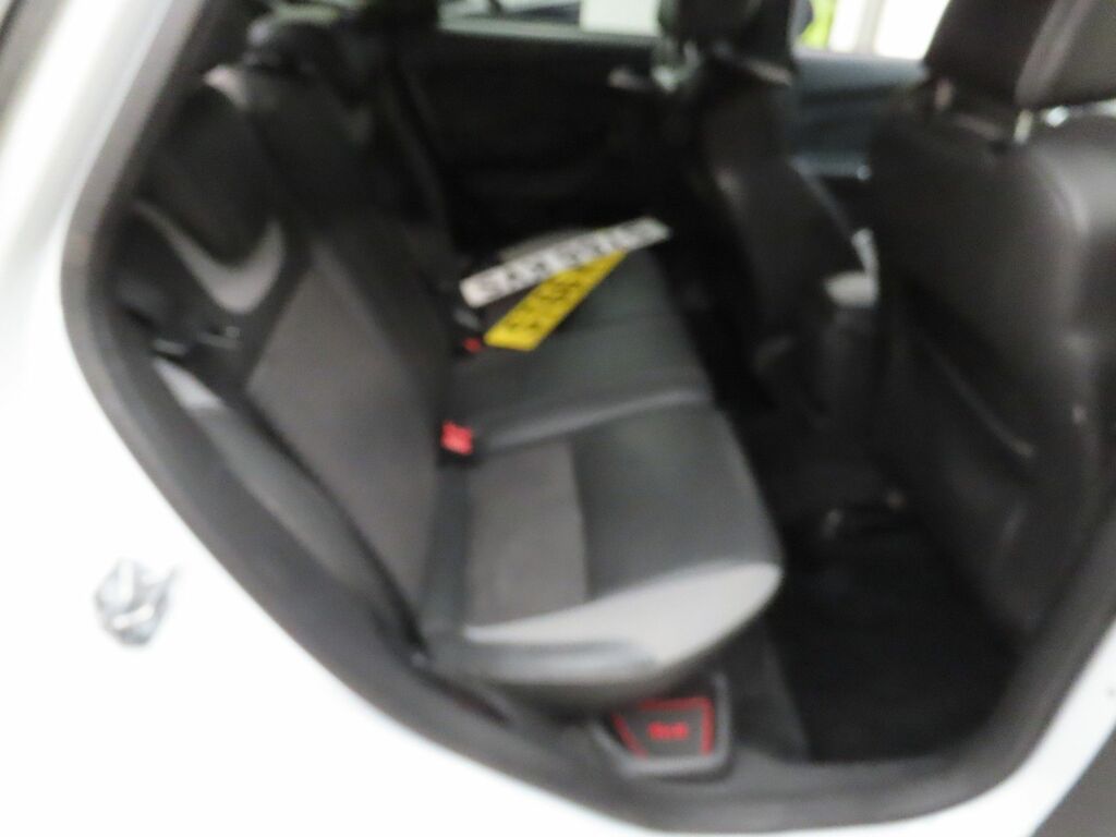 Ford Focus Tdci St-2 Hatchback White #3