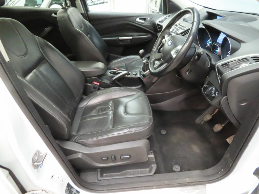 Ford Kuga Tdci Titanium X Sport White #4