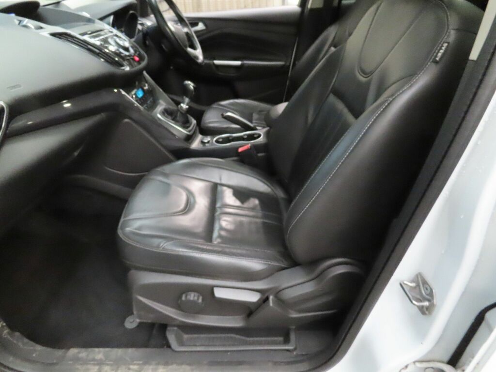 Ford Kuga Tdci Titanium X Sport White #6