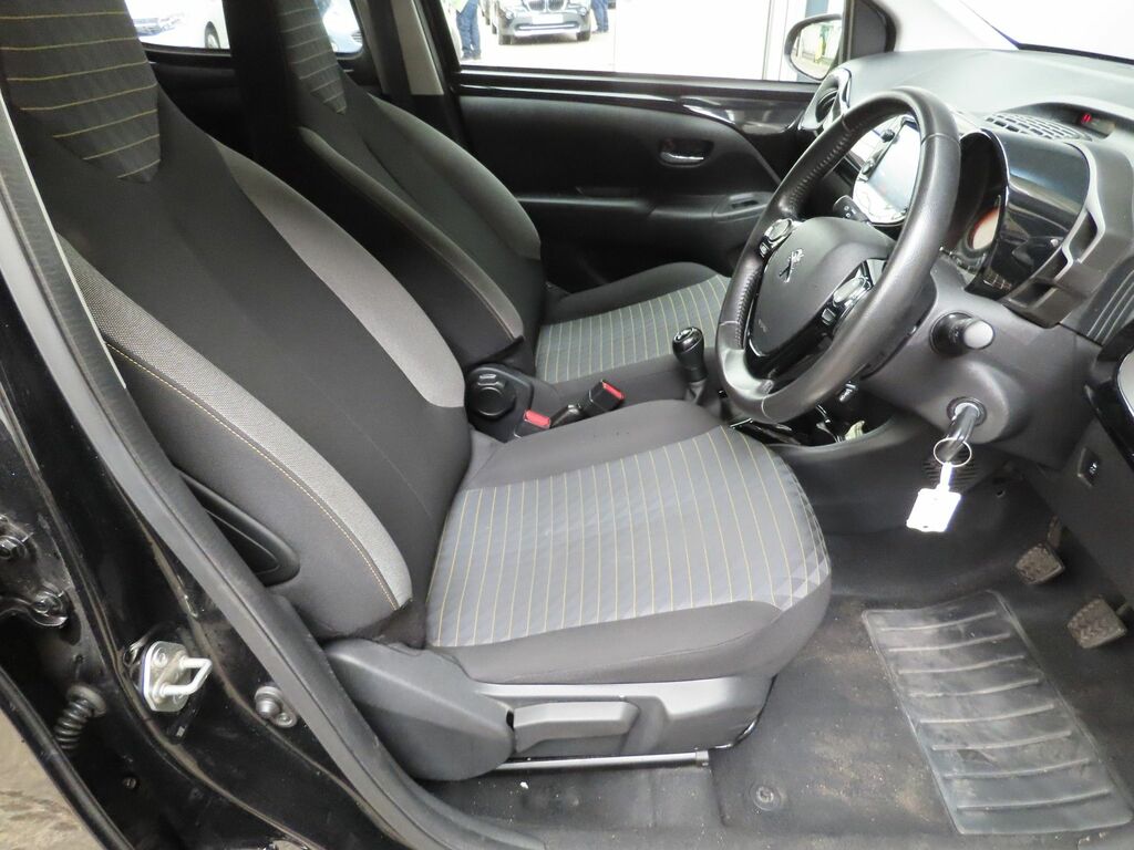 Peugeot 108 Collection Hatchback Black #4
