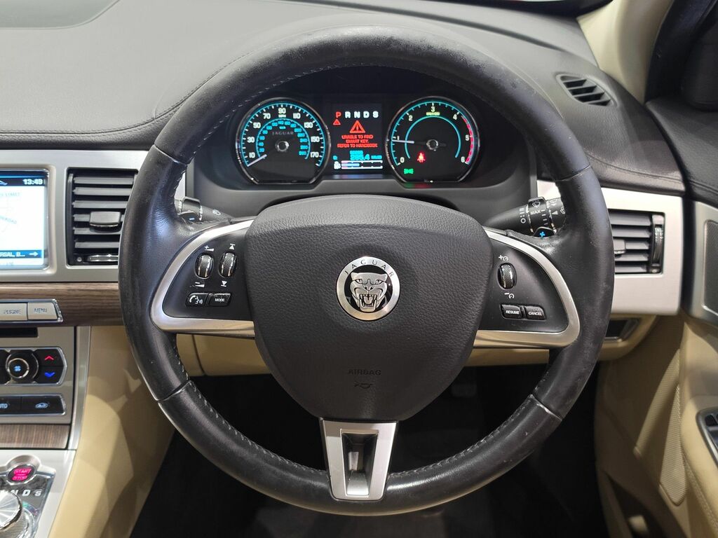 Jaguar XF 5.0 V8 Premium Black #28