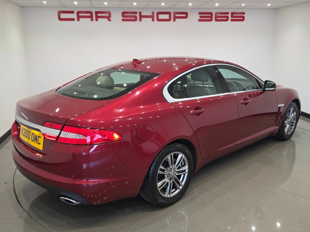 Jaguar XF Luxury Saloon Red #4