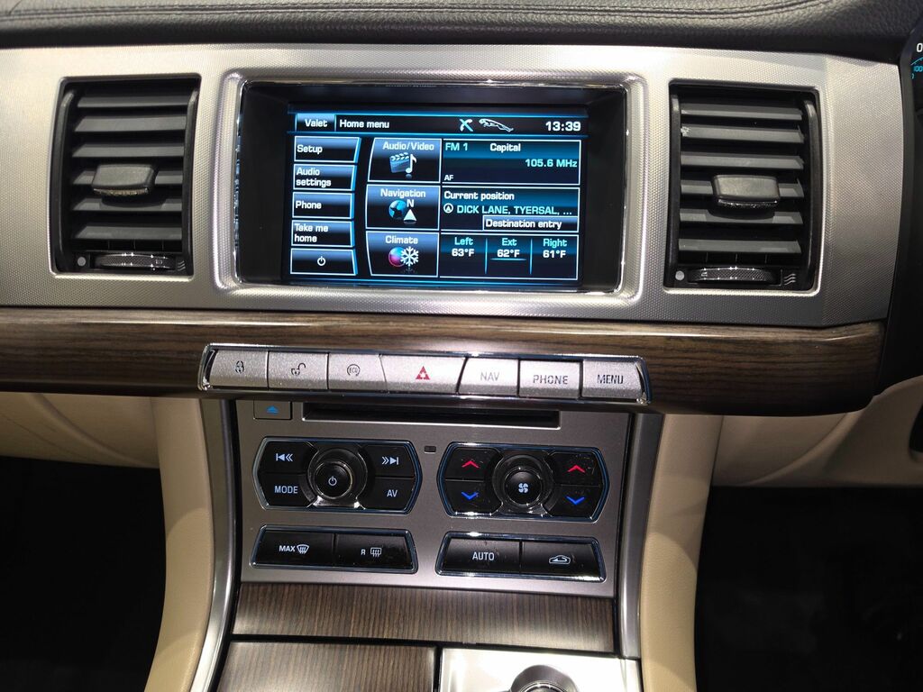 Jaguar XF 5.0 V8 Premium Black #23