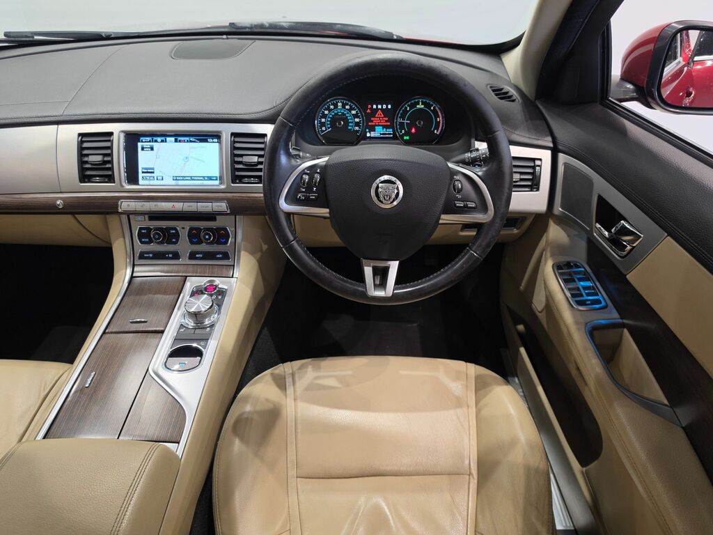 Jaguar XF 5.0 V8 Premium Black #26