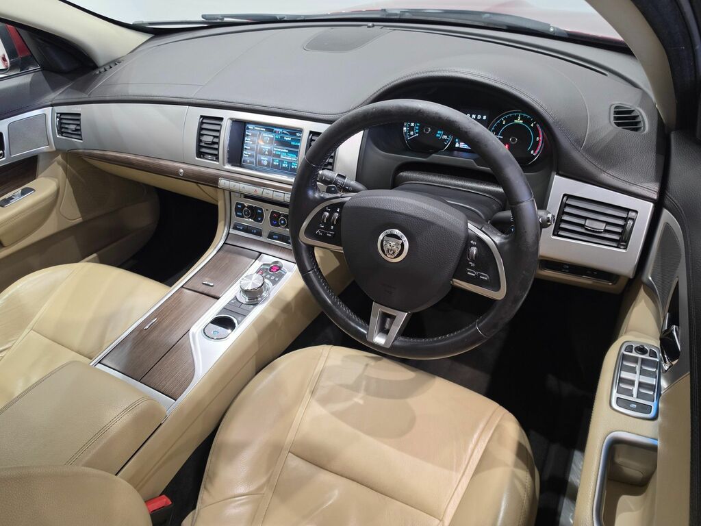 Jaguar XF 5.0 V8 Premium Black #25