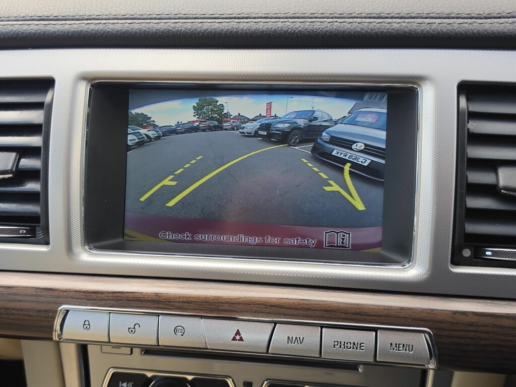 Jaguar XF 5.0 V8 Premium Black #35