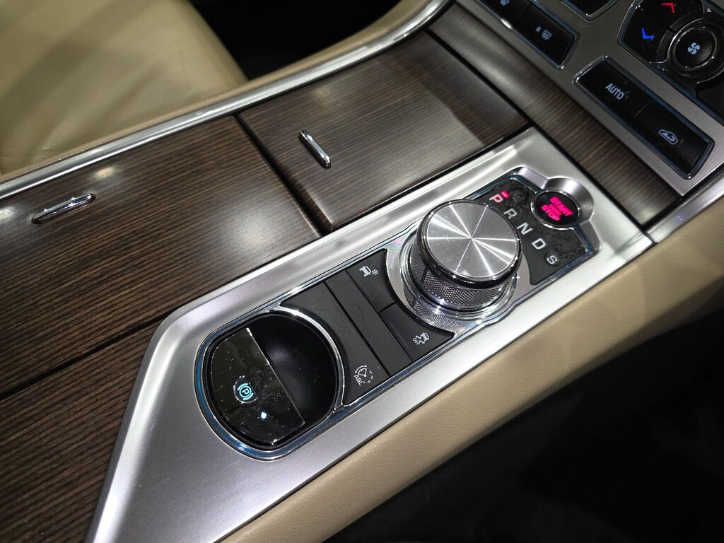 Jaguar XF 5.0 V8 Premium Black #32