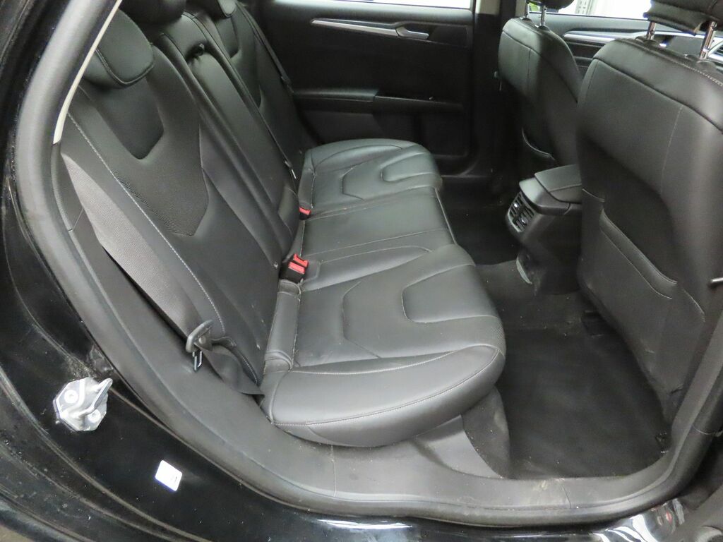Ford Mondeo Tdci Titanium Estate Black #2