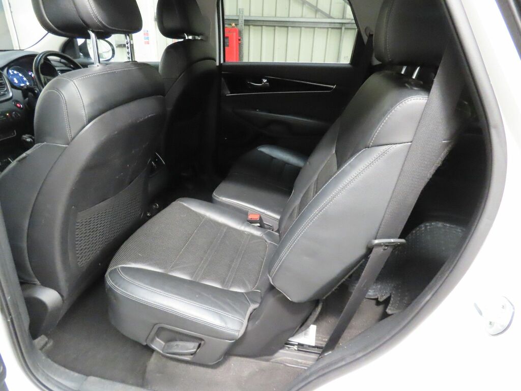 Kia Sorento Crdi Kx-1 Awd Euro White #7