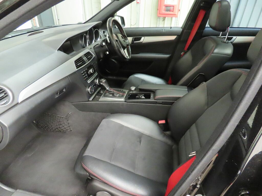 Mercedes-Benz C Class C250 Cdi Blueefficiency Amg Black #6