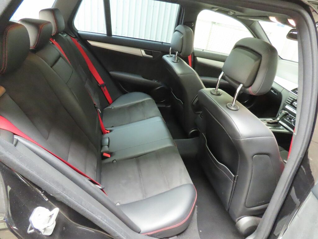 Mercedes-Benz C Class C250 Cdi Blueefficiency Amg Black #3