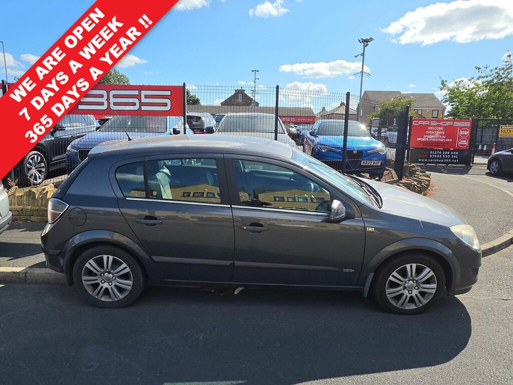 Vauxhall Astra 1.4I 16V Sxi Sport Hatch Black #2