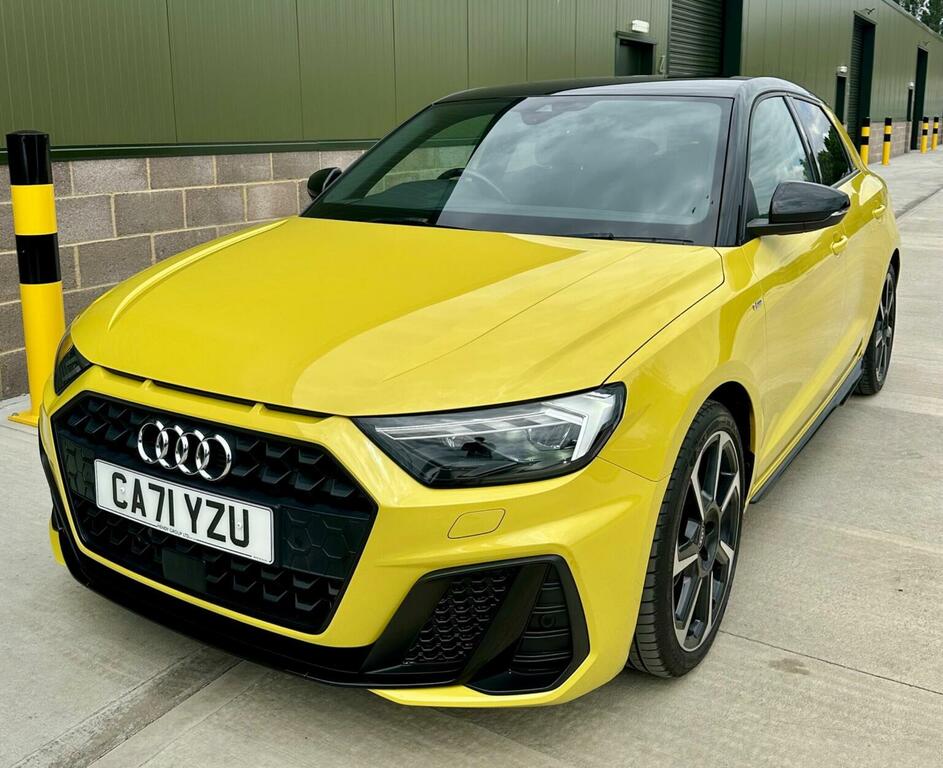 Audi A1 1.5 Tfsi 35 Black Edition Sportback S Tronic Euro Yellow #3