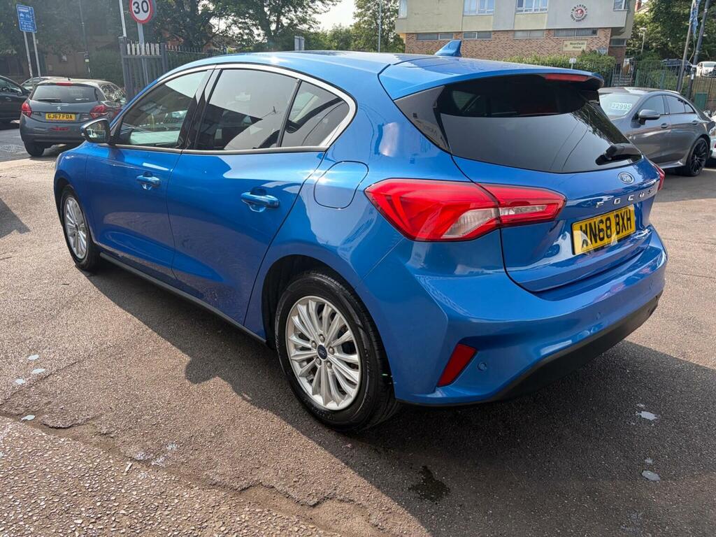 Ford Focus Hatchback 1.0T Ecoboost Titanium Euro 6 Ss WN68BXH Blue #4