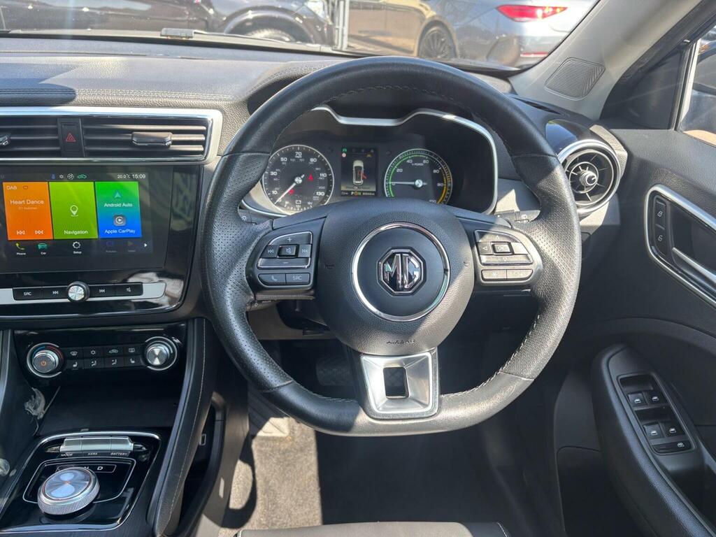 MG ZS Hatchback White #9