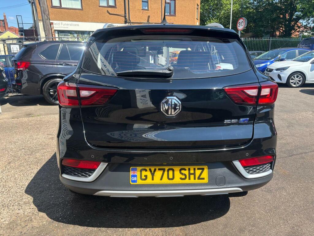MG ZS Hatchback White #7