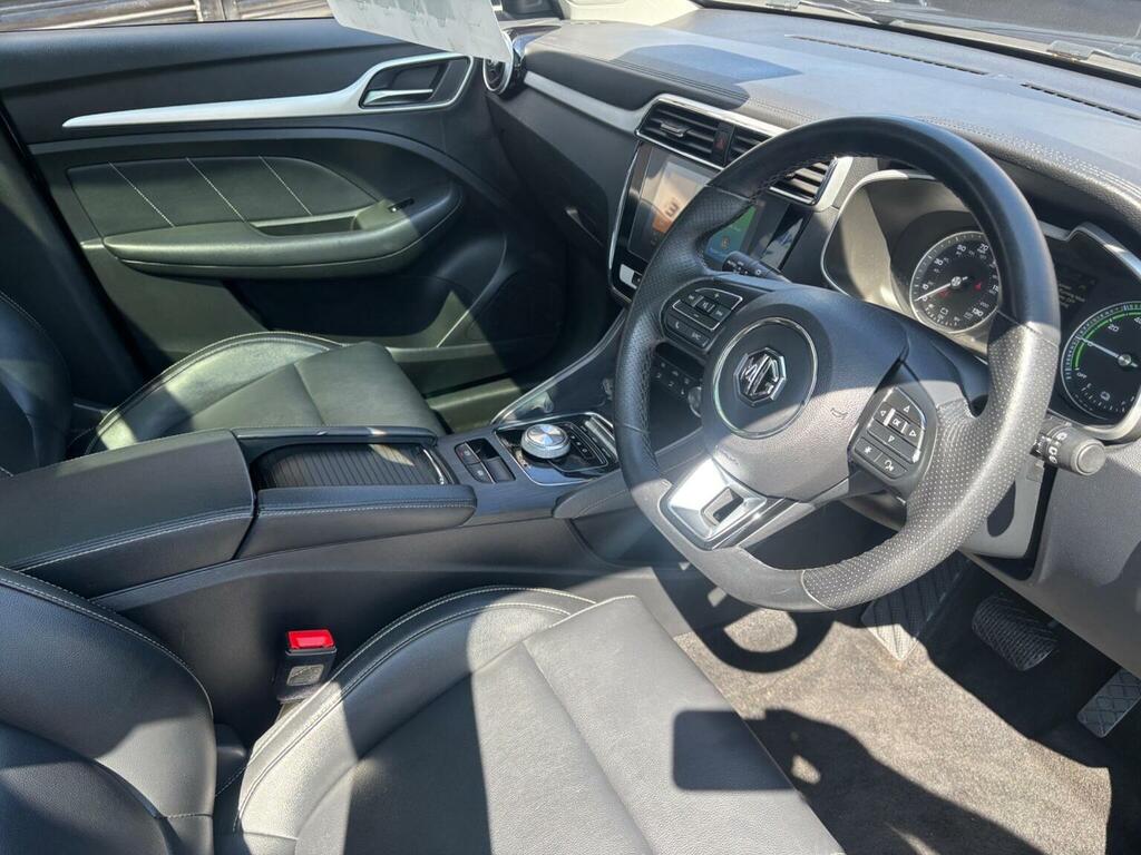 MG ZS Hatchback White #10
