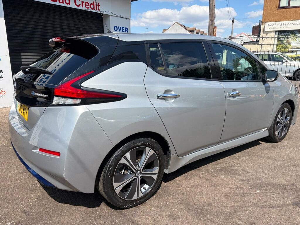 Nissan Leaf 110Kw N-connecta 40Kwh White #10