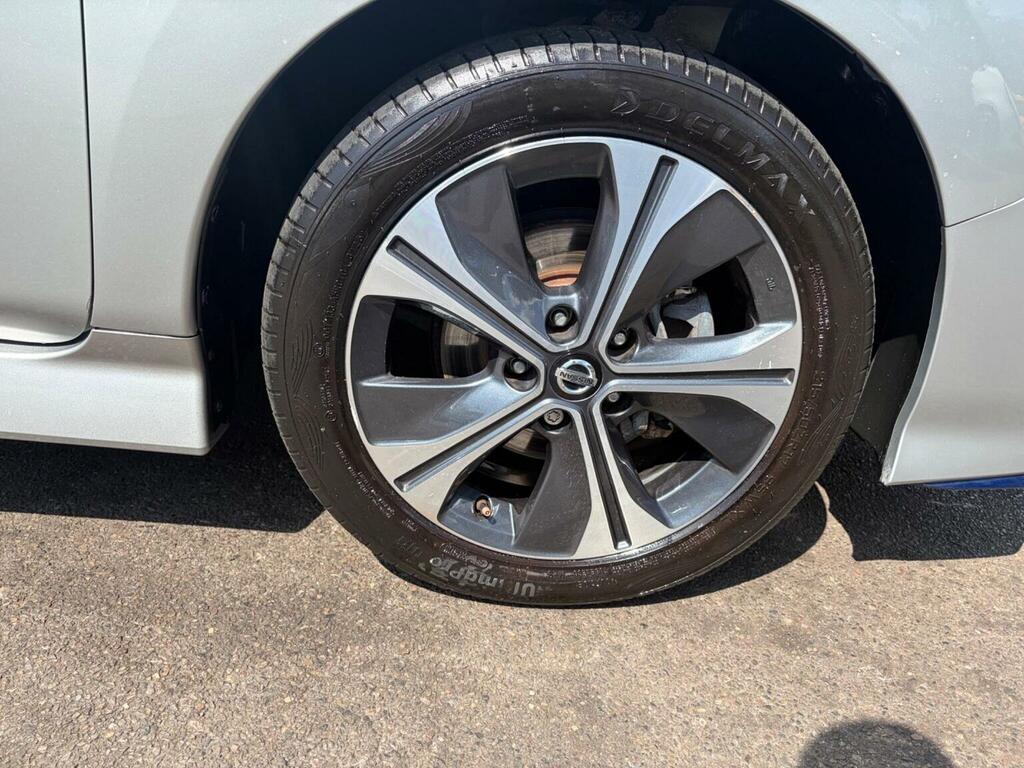 Nissan Leaf 110Kw N-connecta 40Kwh White #19