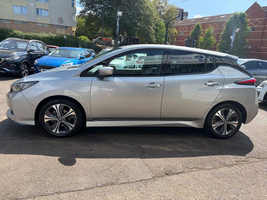 Nissan Leaf 110Kw N-connecta 40Kwh White #7