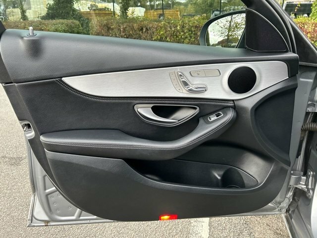 Mercedes-Benz C Class Executive Se Black #28