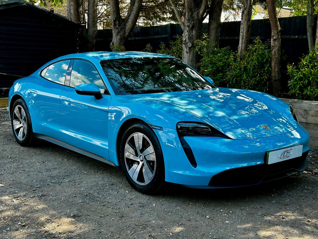 Porsche Taycan 4X2