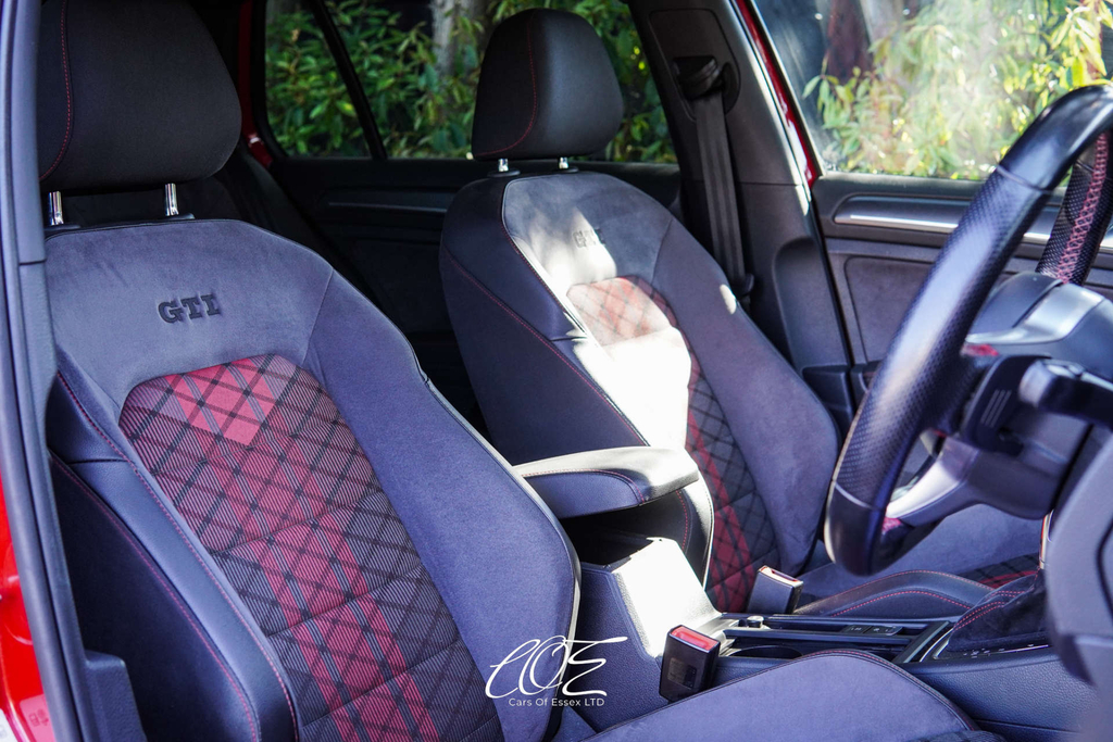 Volkswagen Golf Gti Tcr GL69VGY #2