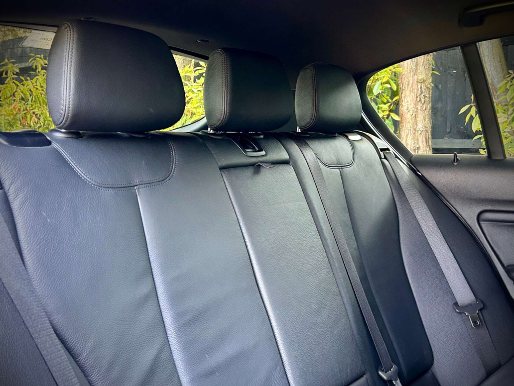 BMW 1 Series Hatchback 120D Se 2013 Blue #17