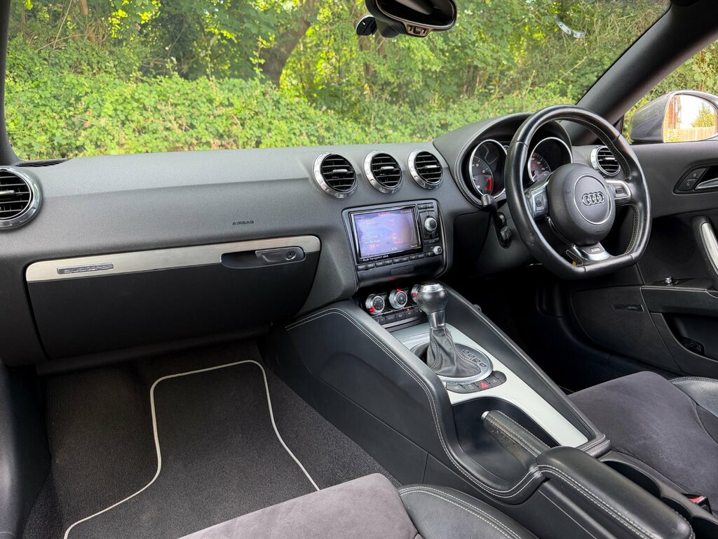 Audi TTS 2.0 Tfsi Quattro Black Edition Black #6