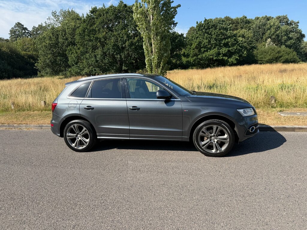 Audi Q5 2.0 Tdi Quattro S-line Grey #2