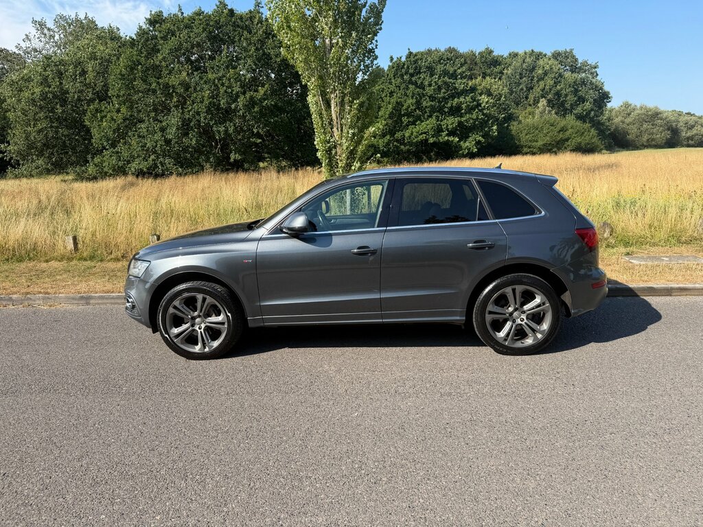 Audi Q5 2.0 Tdi Quattro S-line Grey #4