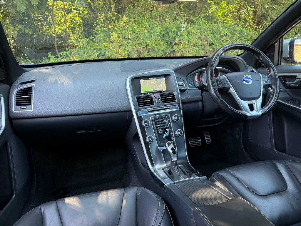 Volvo XC60 2.4 D5 R-design Lux Nav Awd Euro 6 Black #6