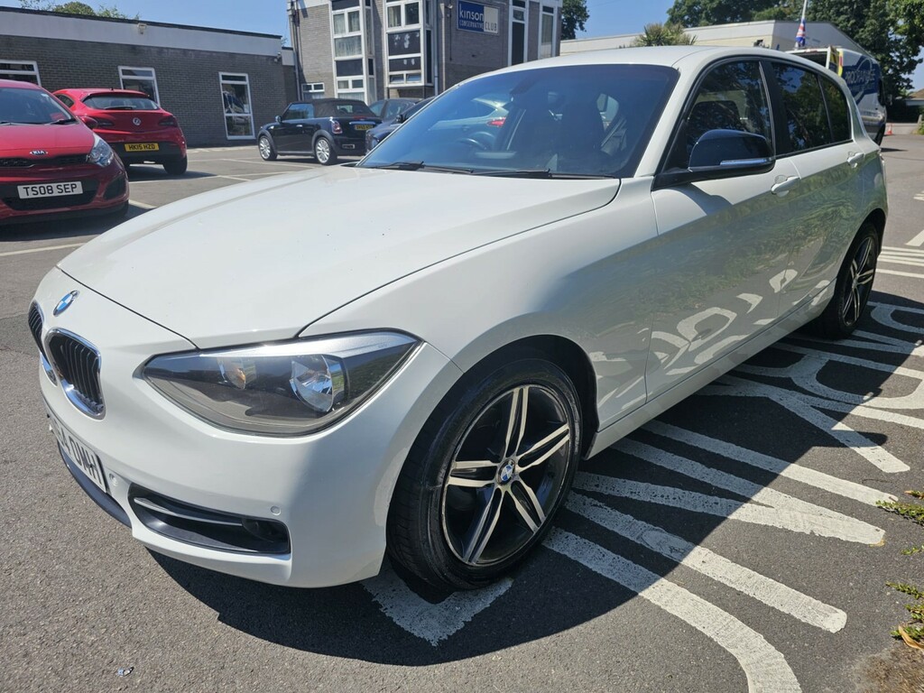 BMW 1 Series 2.0 116D Sport 5-Door White #4