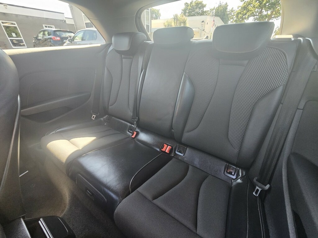 Audi A3 1.6 Tdi Se Technik CE17URY Red #4