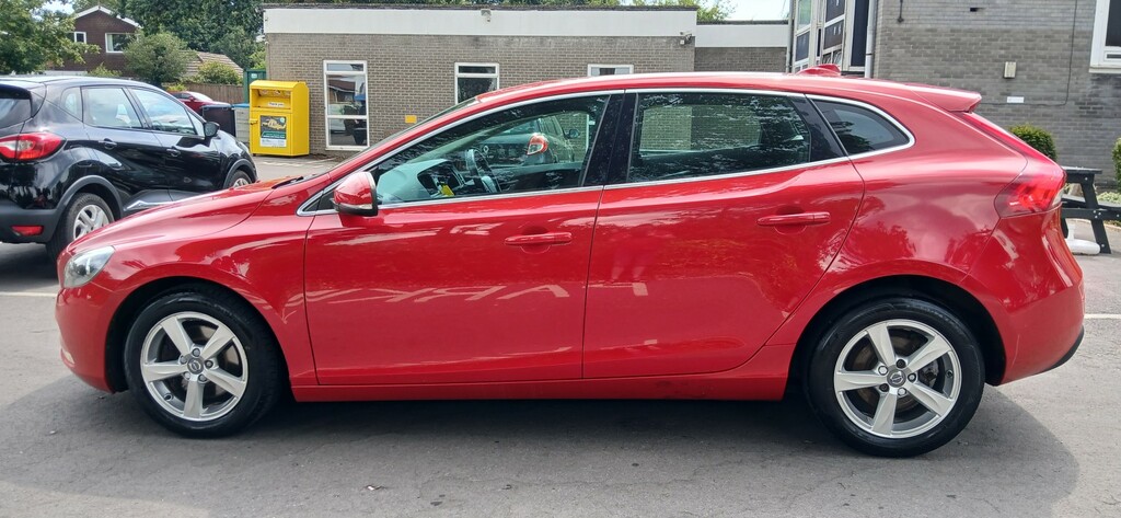 Volvo V40 2.0 Se D2 Red #5